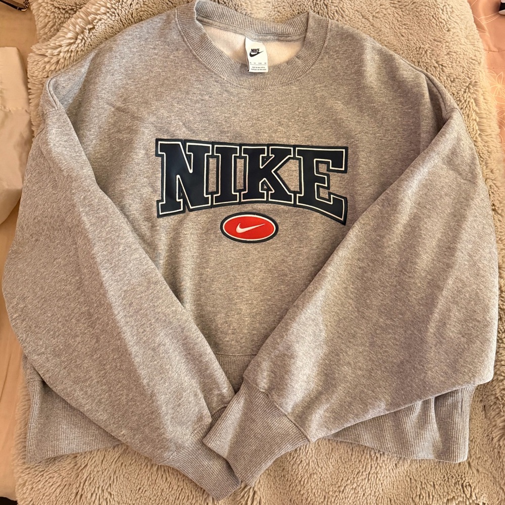 Nike Gray Crewneck Women’s Sweater